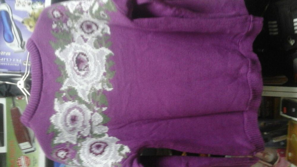 Женский джемпер.