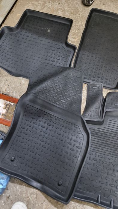 Розовые полики Tiguan 2016+