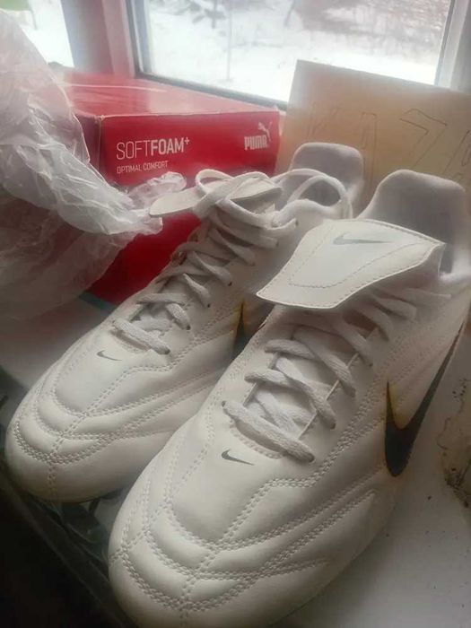 Бутсы новые неношенные