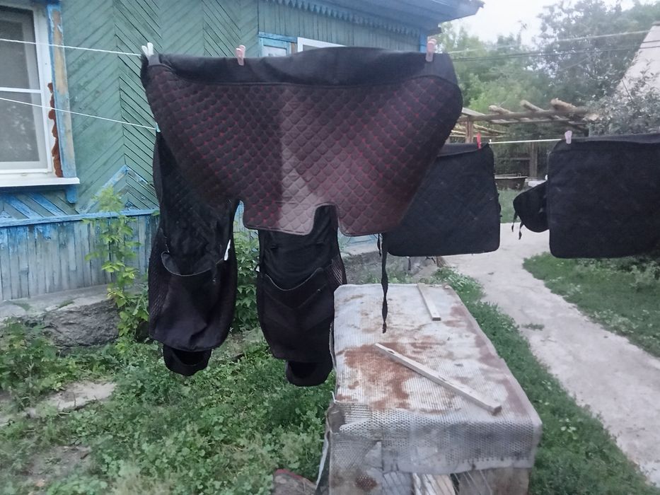 Чехол на машыну продам