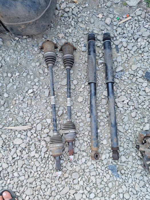 planetara spate dreapta suzuki vitara