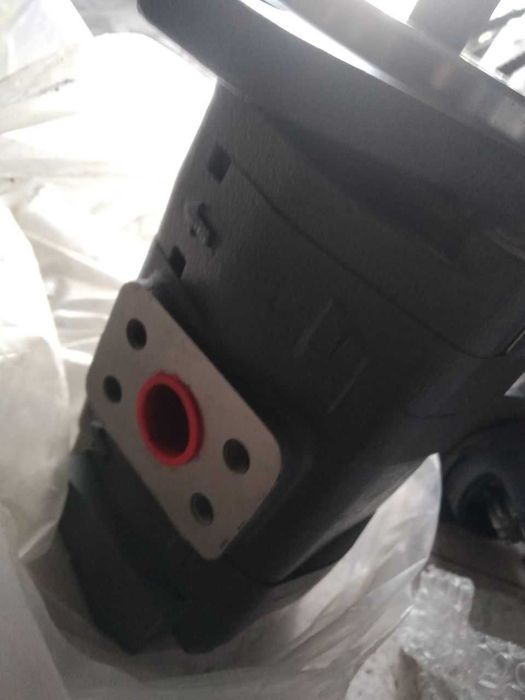 Насос гидравлический шестеренный с внутренним
зацеплением