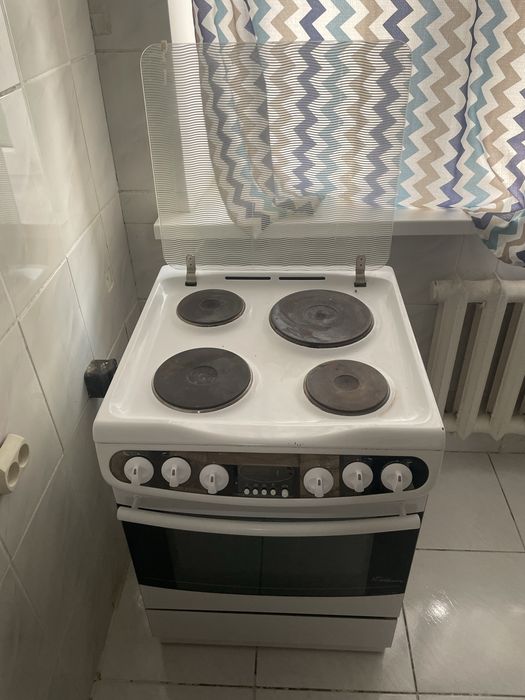 Продам электро плиту Kaiser