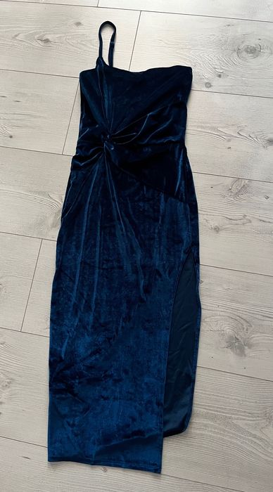 Рокля с едно рамо