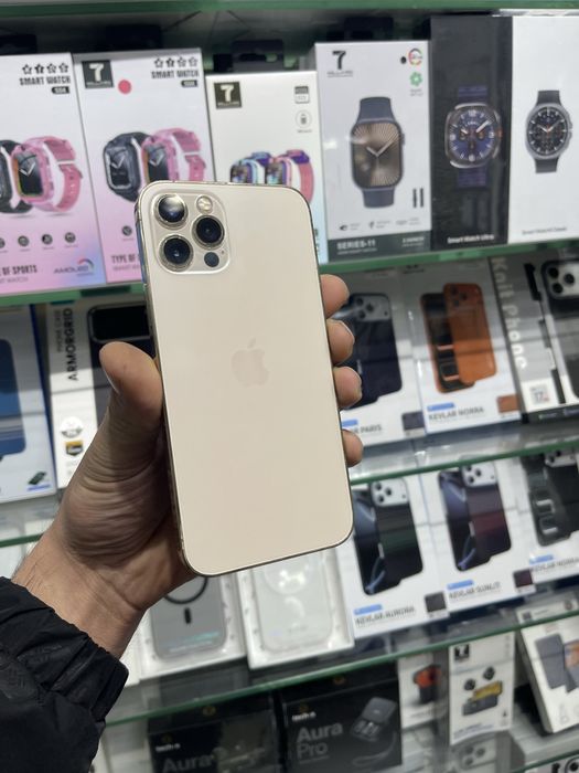 Iphone 12 pro Goold