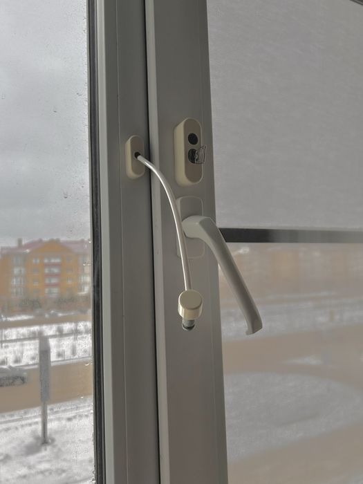 Продам блокиратор для окон ,,Стоп-малыш’’