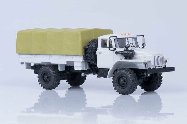 Ural model  1:43