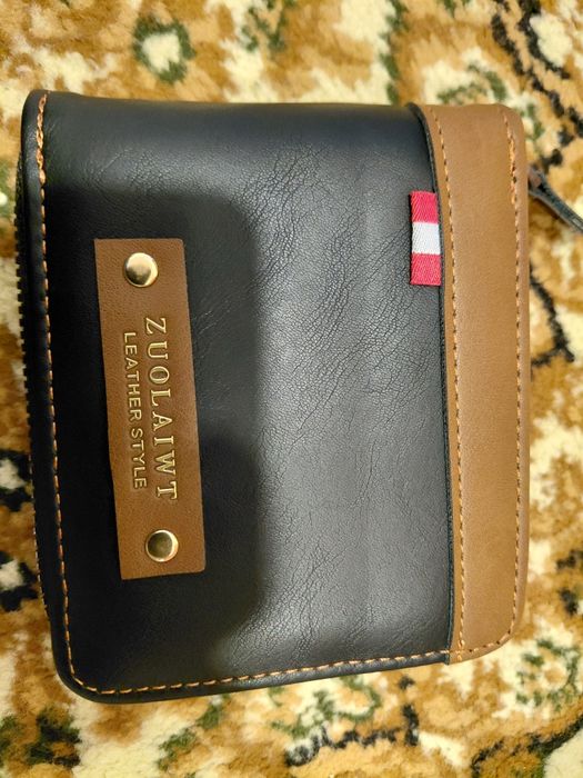 Продаётся кошелёк