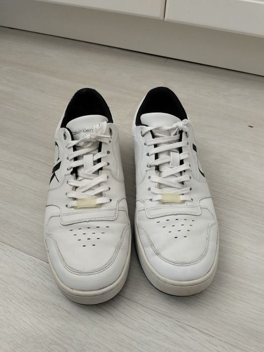 Продам кроссовки, макасины