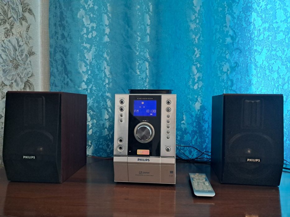 Продам музыкальный центр PHlLlPS MCD296/12