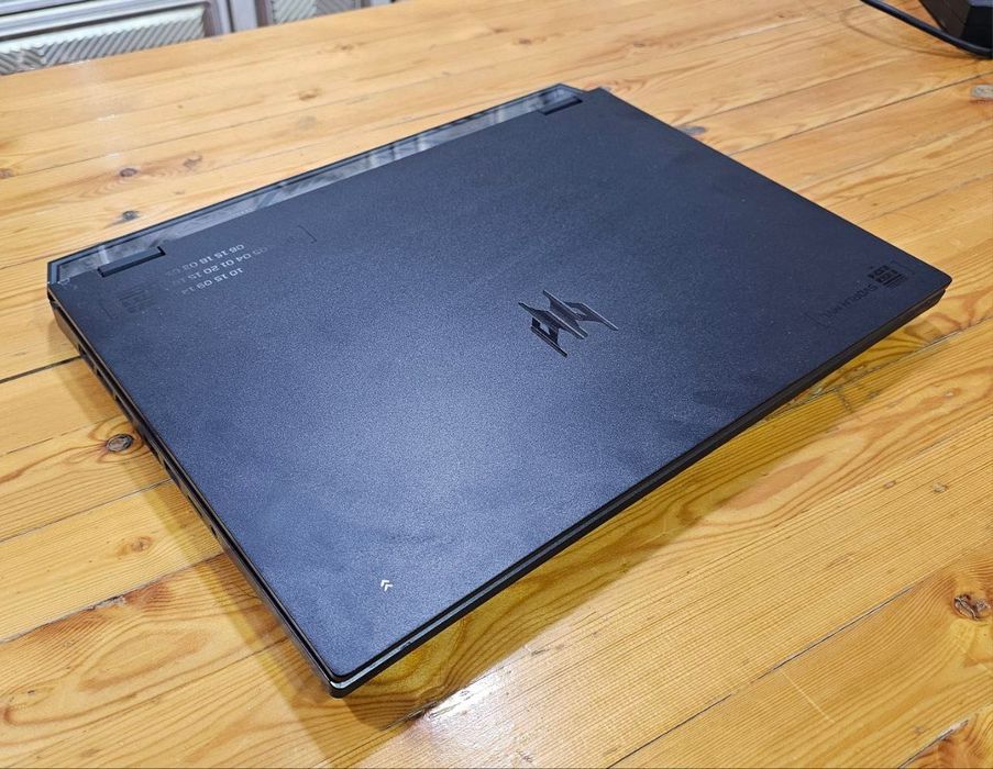 Noutbokkk kompyuter  Sarlavha: Acer Predator Helios Neo 16