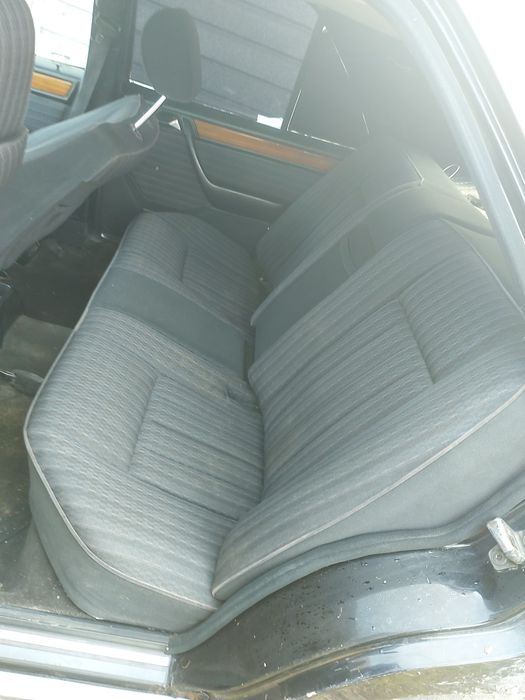 Мерседес 124 е200