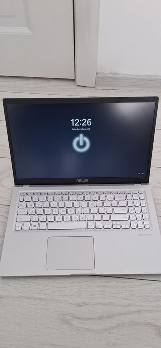 Laptop Asus, SSD 500 Gb , 8 Gb Ram, Intel