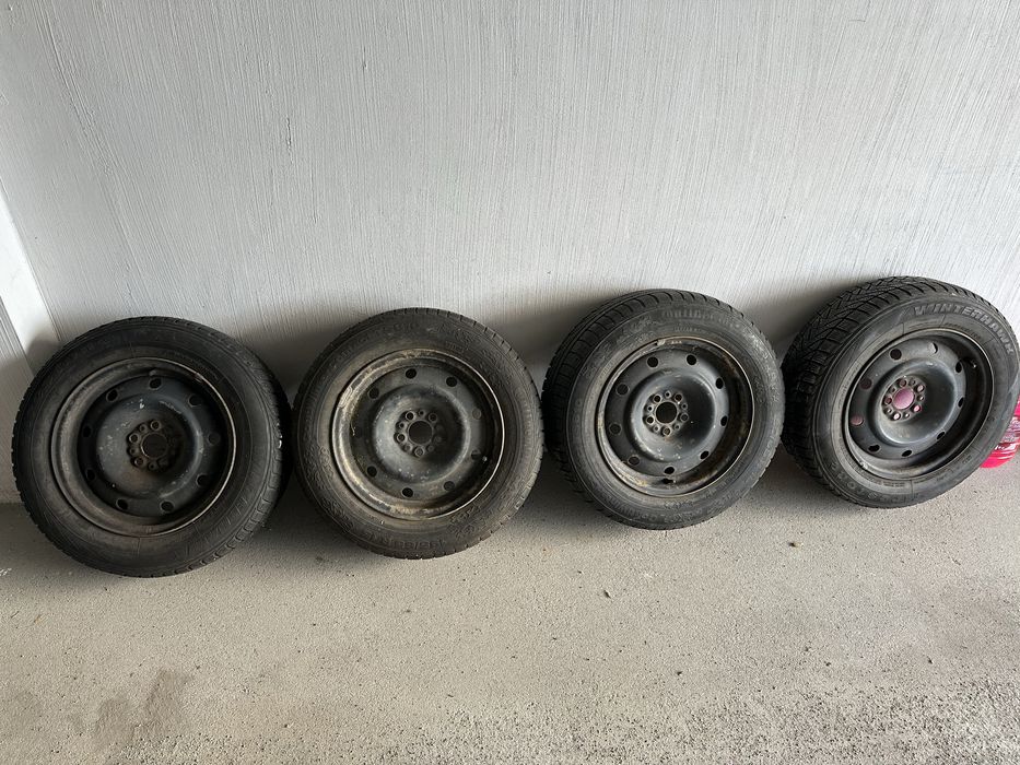 Зимни гуми 195/65/15 (Firestone/Continental) с джанти 15 цола