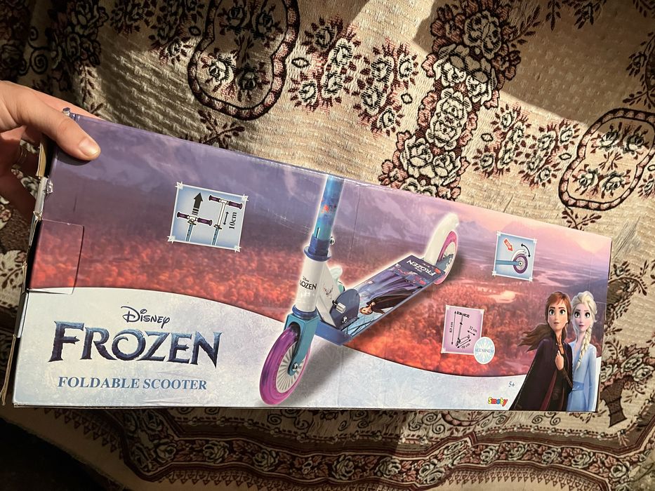 Trotineta pentru fete Frozen