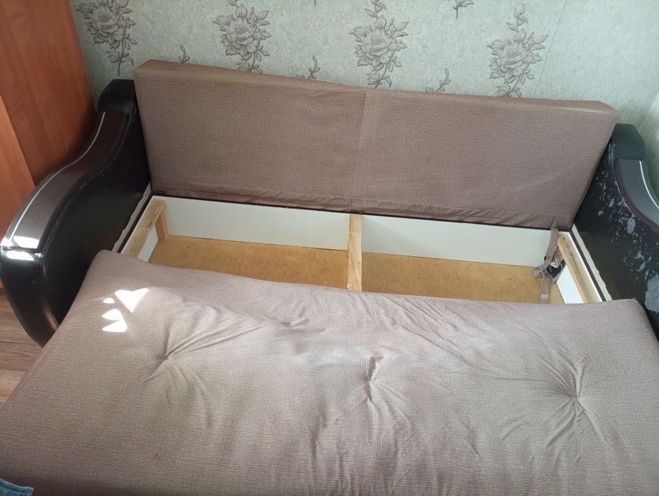 Диван 2,2*1, 1 бесплатно