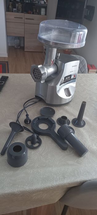 Masina de tocat Kenwood 2000 Pro Excel