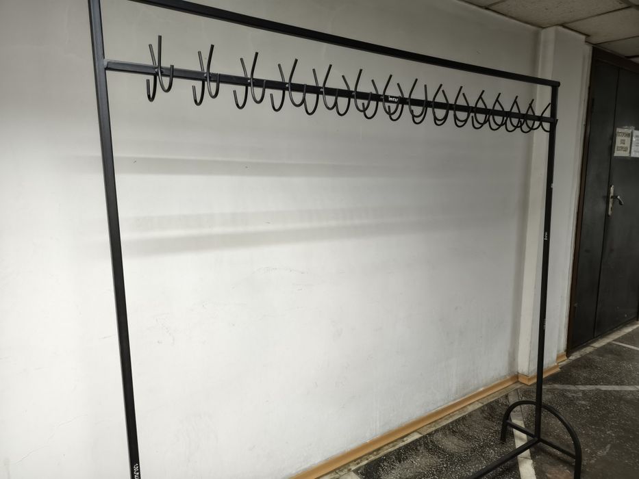 Большая напольная вешалка