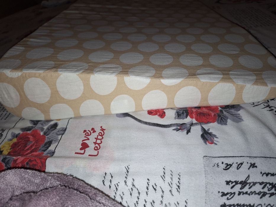 Продавам рефлуксна възглавница за бебе