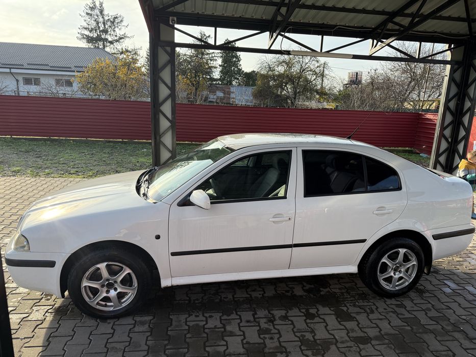 Vand Skoda Octavia 1