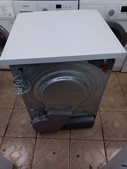 Сушилня с термопомпа Аег Aeg Series 8000 А+++  9кг. 2 години гаранция!