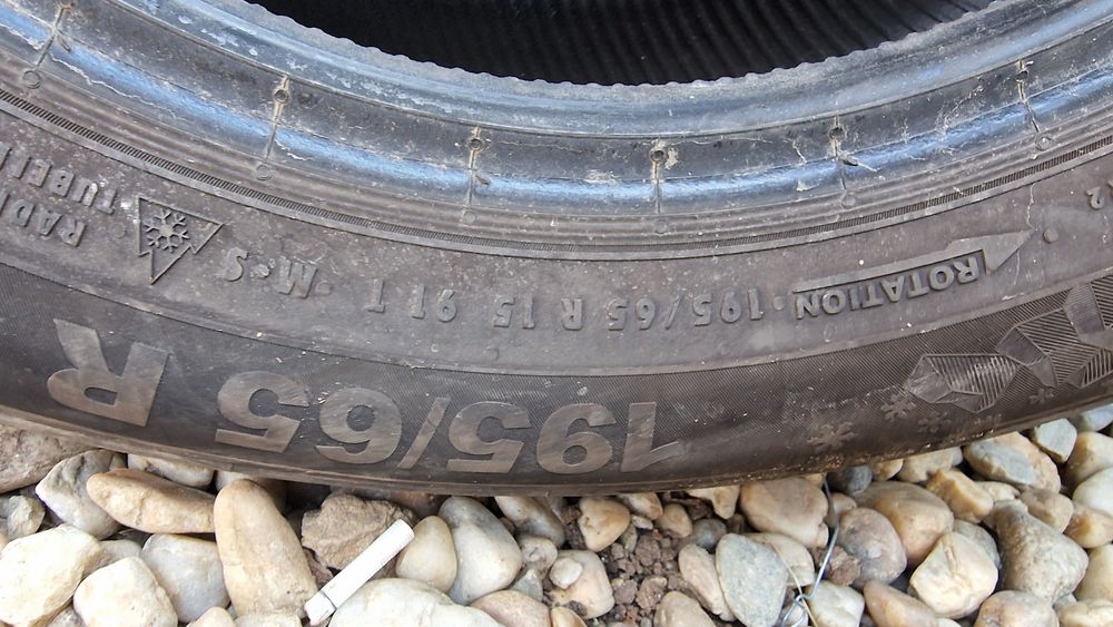 Anvelope 195/65R15 marca Semperit, M +S,DOT 2021,7 mm