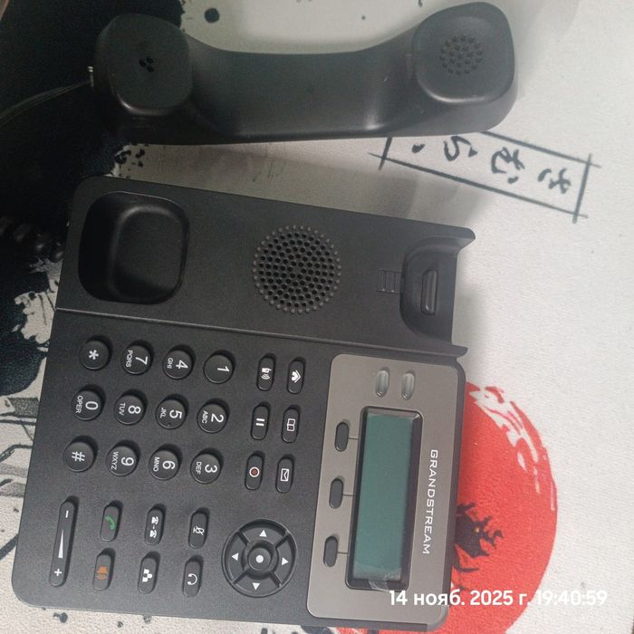 Продам цифровой телефон
