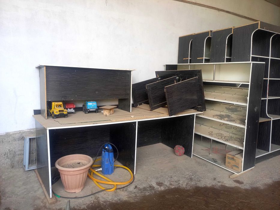 Дукон учун тайёр мебел