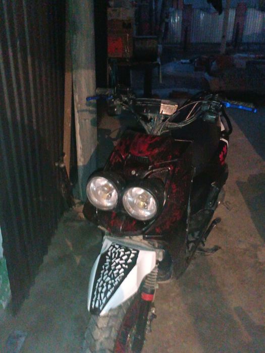 Продам мопед бумер год 2023