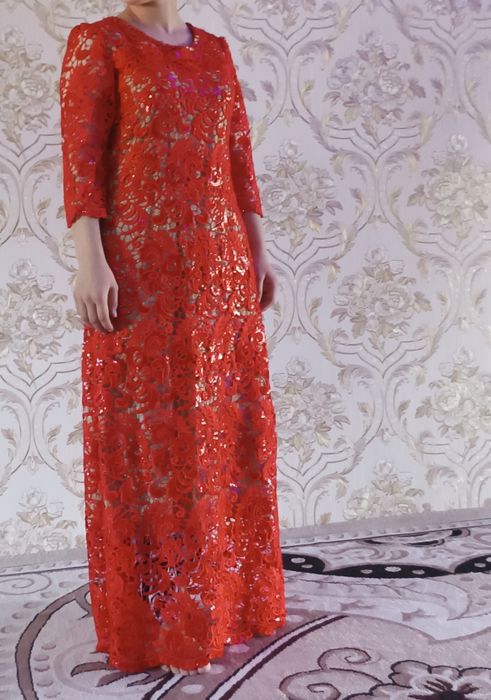 Bir marta kiyilgan yangi kelin ko'ylak sotiladi,