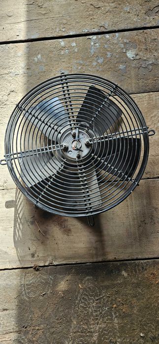 Продам  осевой вентилятор