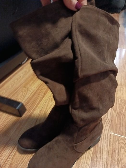 Cizme lungi maro, mărimea 38 – noi, elegante și comode

Cizme lungi, m
