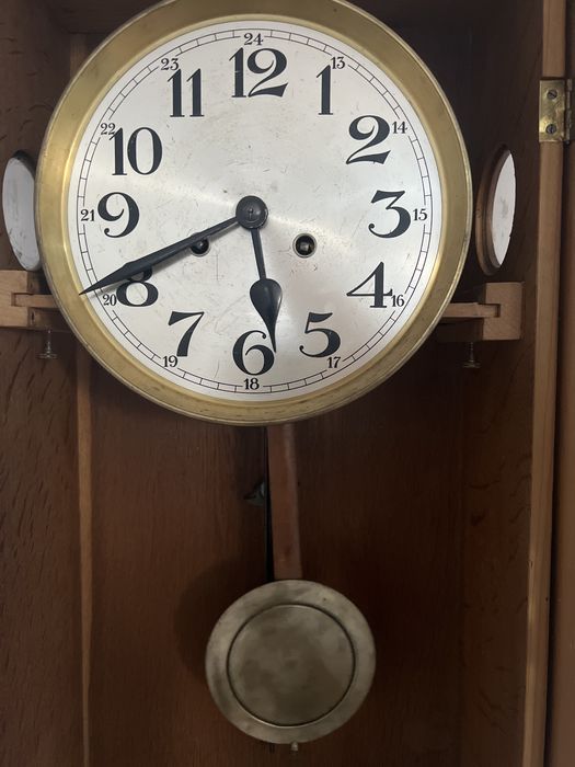 Ceas de perete orologiu