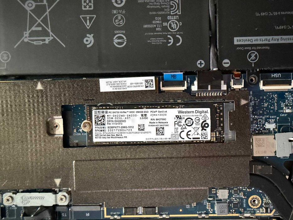 Laptop Dell 7310 i5 gen 10 / 256 nVME / 8Gb Ram / Fhd / 13"