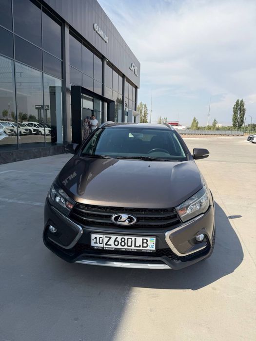 Lada vesta sw cross 1.8