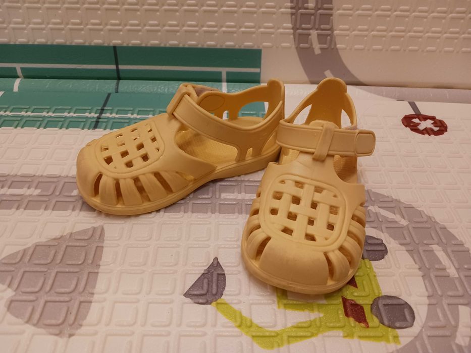 Детски сандали - размери 21/22