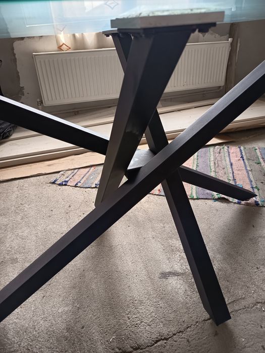 Masă cu blat din sticla