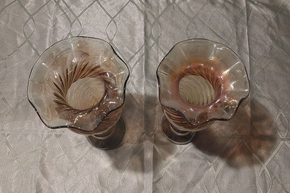 Всё из гаража, отдам дешево, тарелки, фужеры, вазы и т.д. см фото