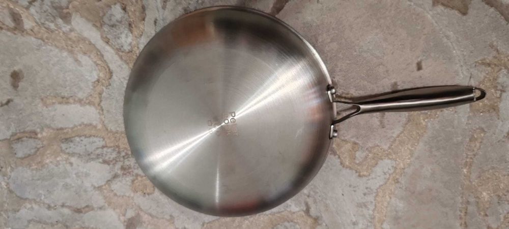 Tigaie din Inox triplu strat, maner rezistent din inox, Argintiu