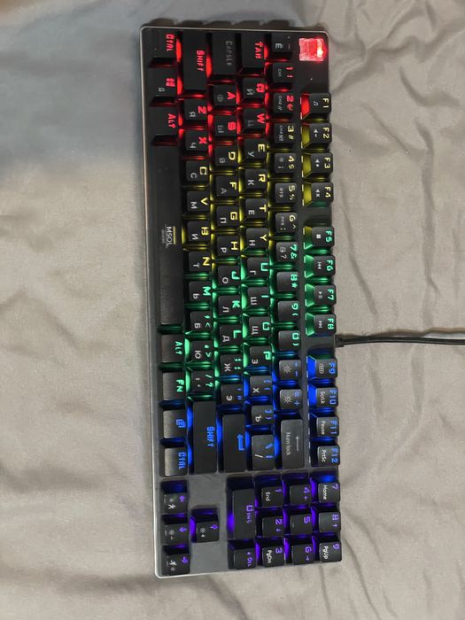 Продам клавиатуру механическая