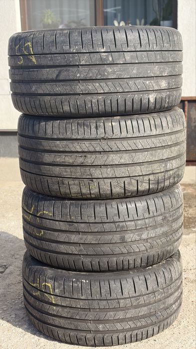 Set 4 anvelope Pirelli BMW M4 Competition cu steluta 285 / 275