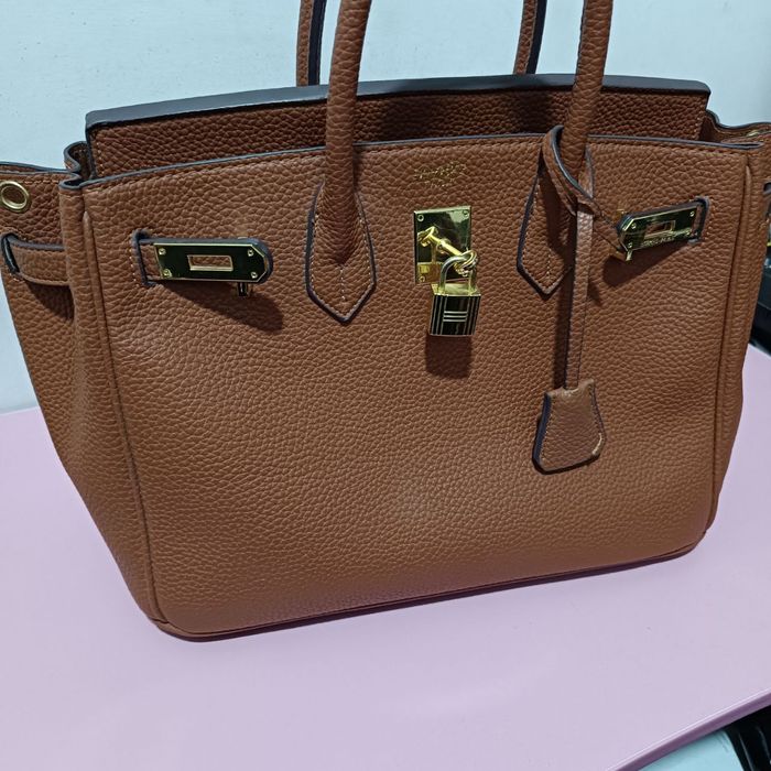 Ayol va qizlar uchun sumka