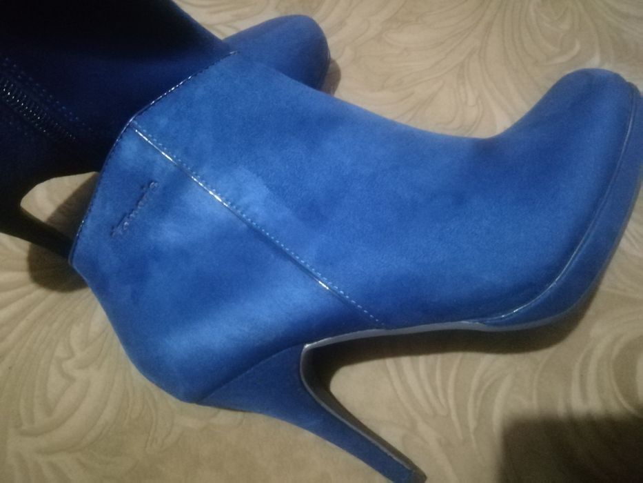 Продам полусапожки абсолютно новые.