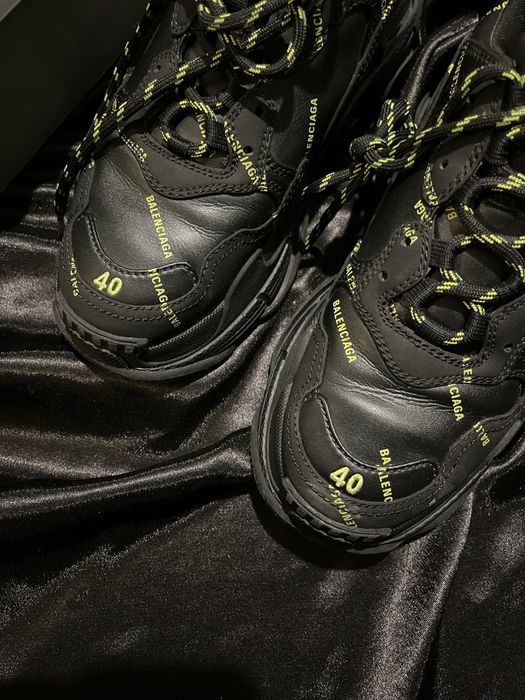 Balenciaga Triple S neon green
