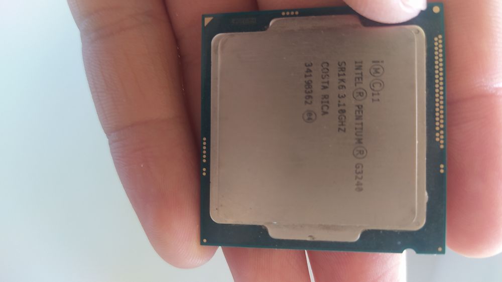 Продаю 2 процессора и видеокарты