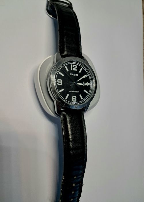 Наручные кварцевые часы CASIO