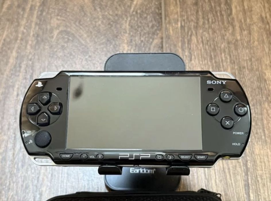 PSP 2000 погрузись в ностальгию