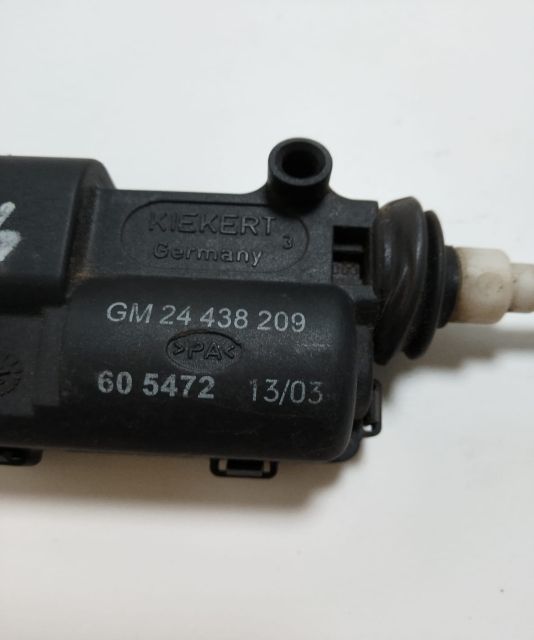 Motoras  Clapeta Rezervor Gm24438209 Opel Vectra C (facelift) seria