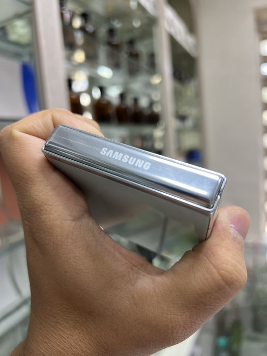 Samsung Z Flip 5 8/256Gb