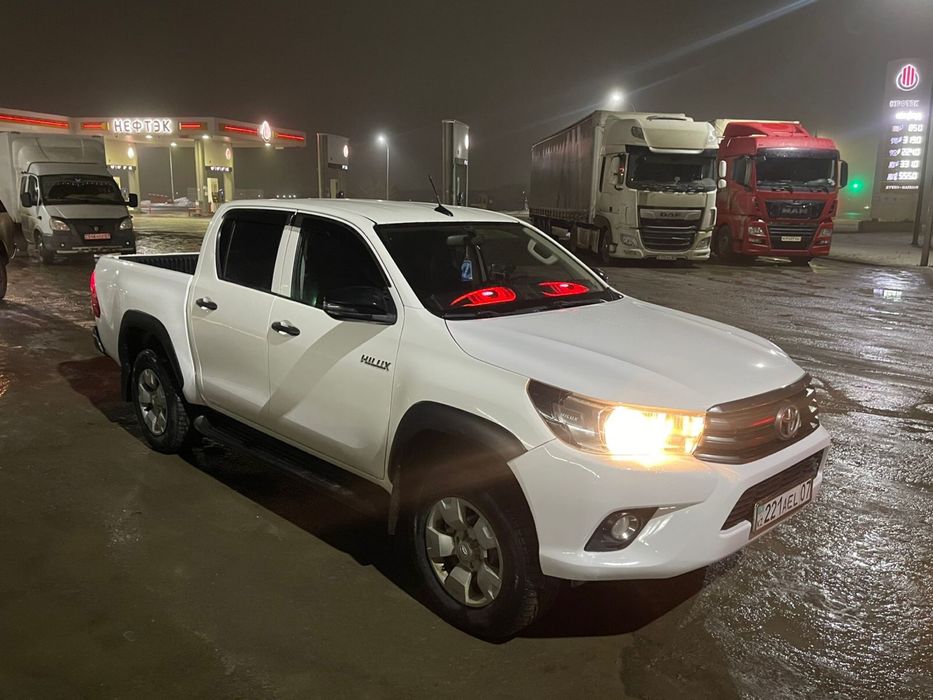 Огонь горит моргает